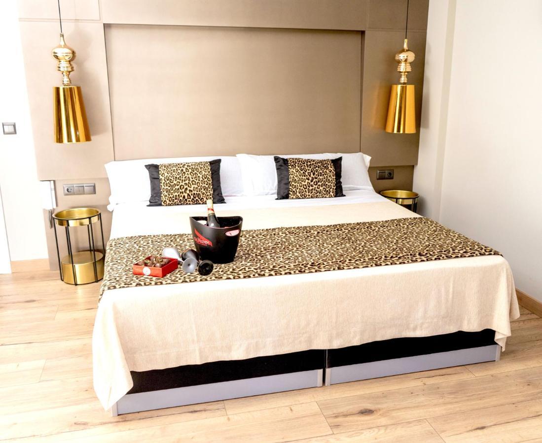 Daos Suites & Terrace มาร์เบยา ภายนอก รูปภาพ