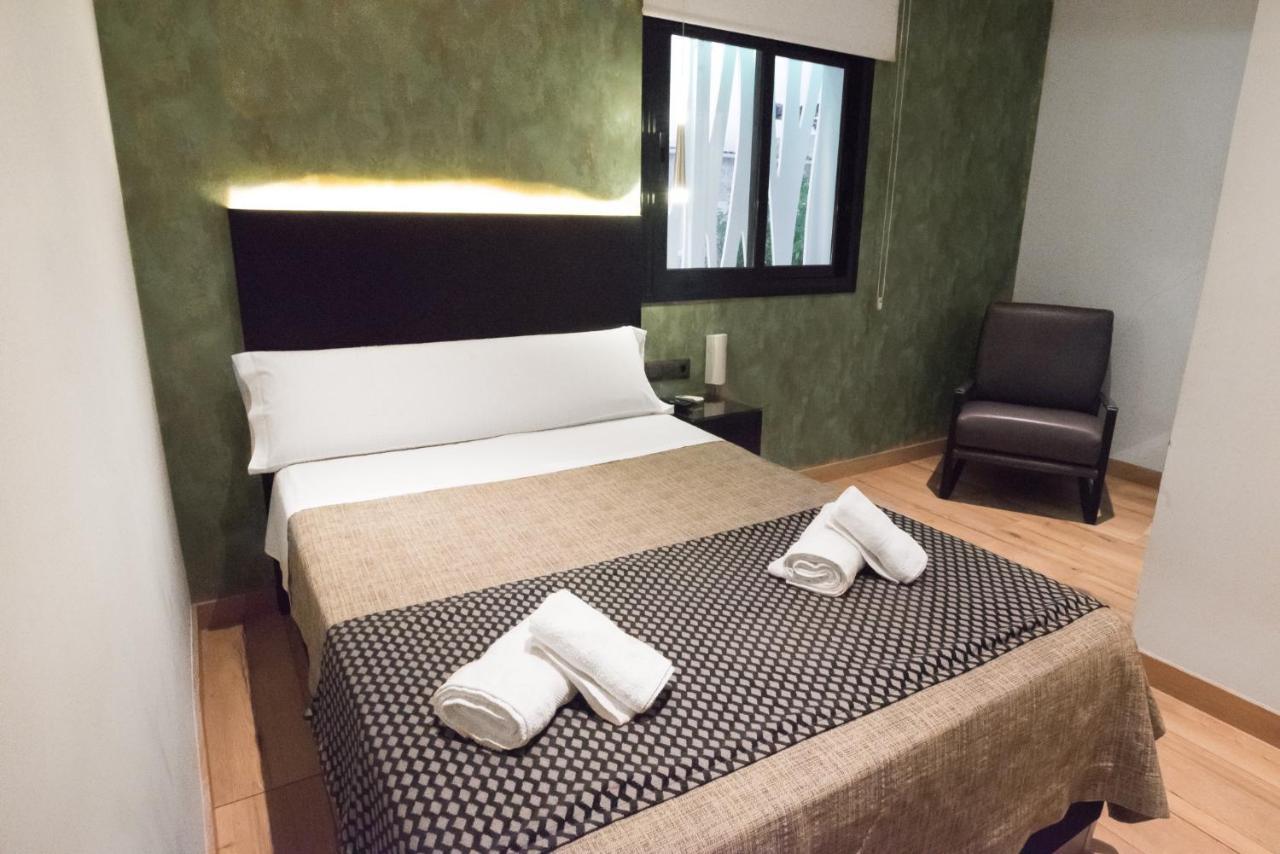 Daos Suites & Terrace มาร์เบยา ภายนอก รูปภาพ