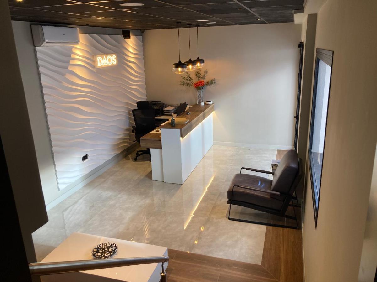 Daos Suites & Terrace มาร์เบยา ภายนอก รูปภาพ