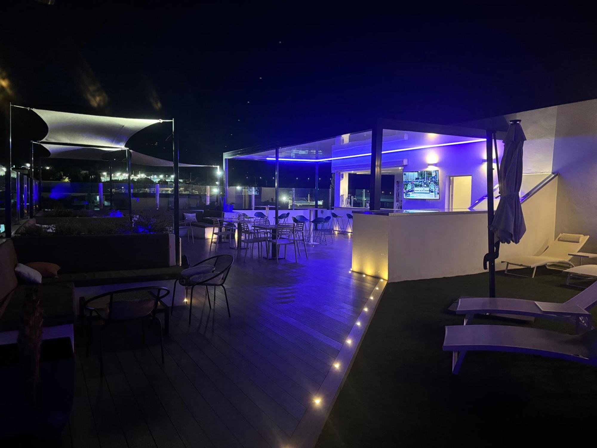 Daos Suites & Terrace มาร์เบยา ภายนอก รูปภาพ
