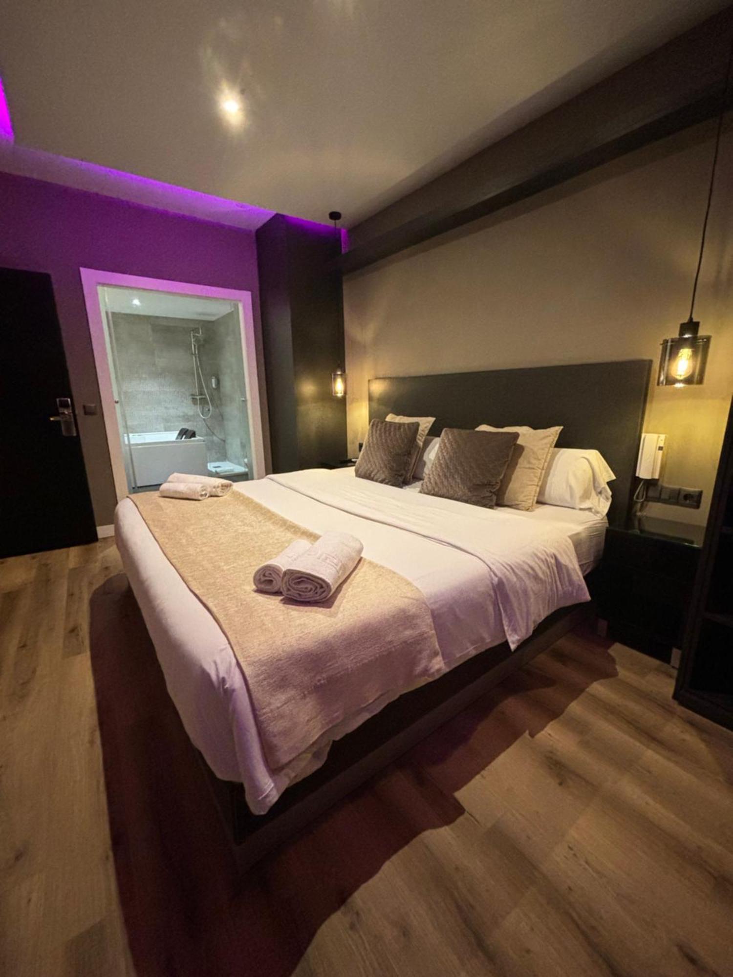 Daos Suites & Terrace มาร์เบยา ภายนอก รูปภาพ